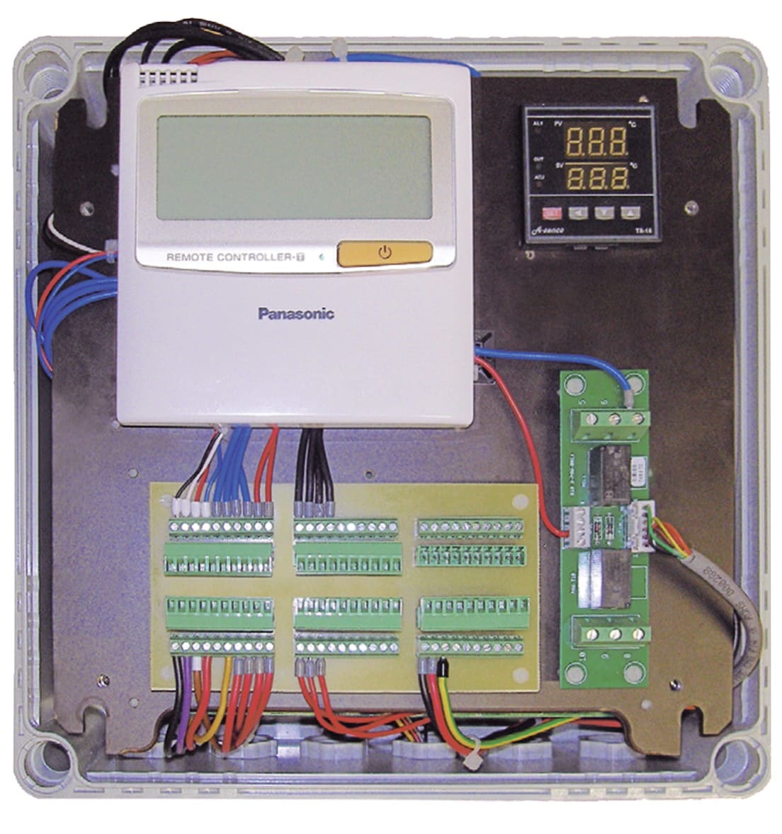 Контроллер фреоновых секций для VRF-системы, упращённая версия Panasonic PAW-560MAH2L